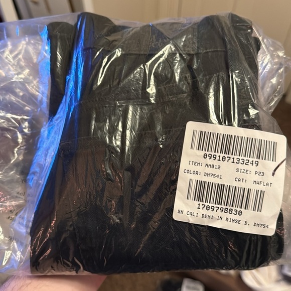 Madewell Petite Kick Out Crop Jeans in Black Rinse Wash - Picture 12 of 12